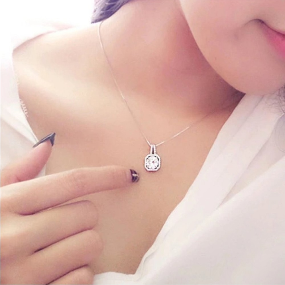 NEW 925 Sterling Silver 3CT Diamond Halo Necklace - Picture 2 of 3
